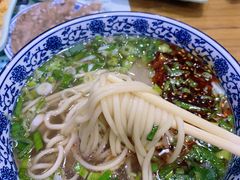 -伊穆祥牛肉面总店·清真