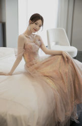 -莫小姐婚纱