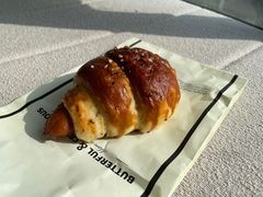 烟熏香肠盐面包-BUTTERFUL&CREAMOROUS 黄油与面包(西单大悦城店)
