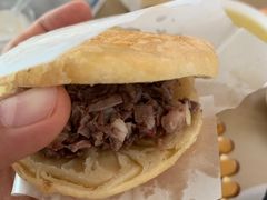 醇香型驴火-闫家驴肉老店(华电一校店)