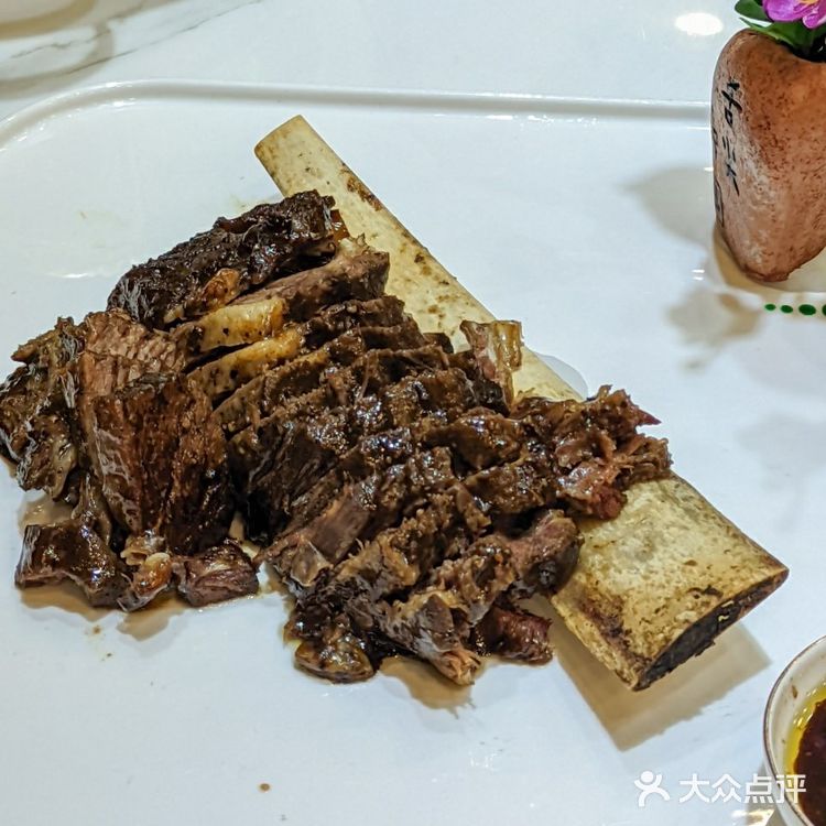 聚餐来这|烤全羊给我香迷糊了外酥里嫩