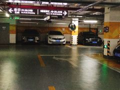 -万科·虹桥云停车场