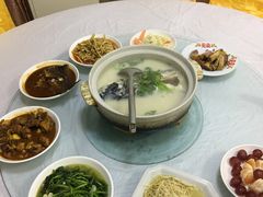 -天乐农家鱼头王(天目湖店)