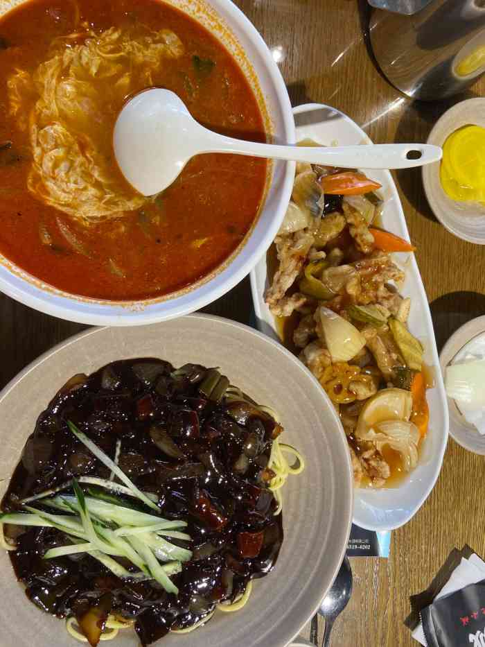 20年老店威海韩餐两大扛把子糖醋肉77辣炒海鲜码面绝60店里韩国人