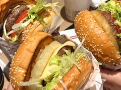 -The Habit Burger Grill 哈比特汉堡(复兴soho店)
