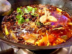 老铁锅秘制美蛙-鸿顺老铁锅美蛙鱼府(解放碑店)