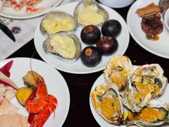 -荣誉国际酒店-云顶旋转餐厅