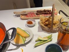 -左庭右院鲜牛肉火锅(金山万达店)