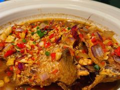 香酥大鲫鱼-费大厨辣椒炒肉(高铁吾悦广场店)
