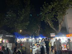 -吴山路夜市