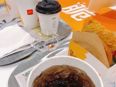 -麦当劳(世界城广场店)