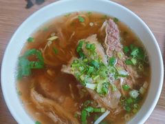 崩沙腩面-百福麵家(新馬路店)