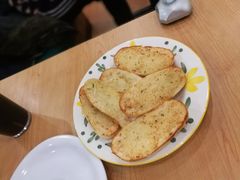 蒜香烤面包-萨莉亚意式餐厅(南京环亚凯瑟琳广场店)