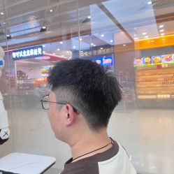 -川和潮人
