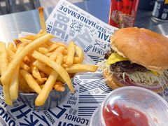 -TRIPS BURGER(大钟寺店)