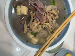老鸭粉丝汤-老新隆牛肉锅贴(新街口店)