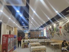 大堂-江城燕子大排档(江汉路步行街店)