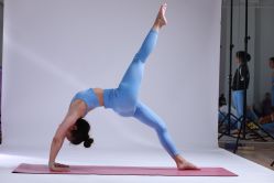 -亚太瑜伽普拉提学院