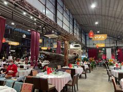 大堂-大树头森林餐厅(番禺广场店)