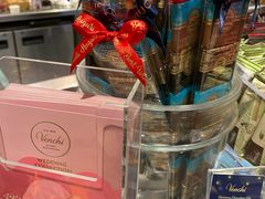 -VENCHI 闻绮(北京国贸商城店)