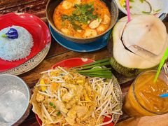 -Pad Thai Kratong Thong by ama