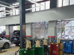 -哈贝卡汽车服务连锁(高新二路店)