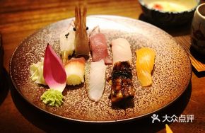 Premium Sushi Nine-Piece Platter