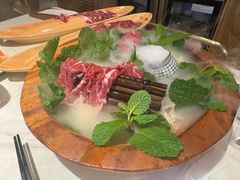-左庭右院鲜牛肉火锅(七宝领展广场店)