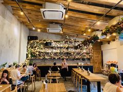 -Common Table · Brunch & Coffee