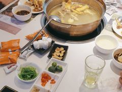 -烹然四季椰子鸡火锅(姚家园万象汇店)