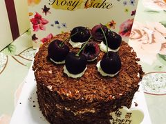 黑森林蛋糕-Rosy洛绮·蛋糕咖啡店