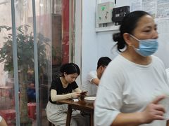 -三百碗宝应长鱼面(板仓街店)