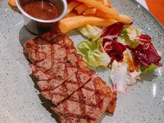 安格斯牛西冷牛排-乐意坊Alla Torre意大利手工披萨(陆家嘴旗舰店)