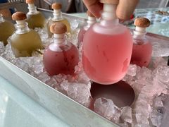 -思念果岭湖畔花房餐厅