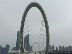 -南京眼步行桥