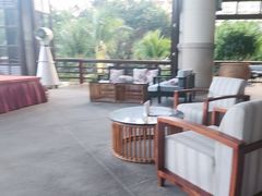 -亚龙湾喜来登·美景台大堂吧