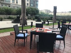 露天位-西安高新希尔顿酒店·咖啡露台西餐厅
