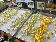 -席娜卡琳火车铁道夜市