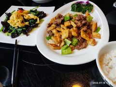 -木卡买提新疆餐厅·清真(新里海顿公馆店)