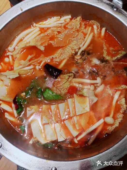 野山舂·贵州现舂酸汤火锅(鸿通城店)图片