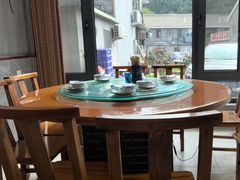 -明月食府(二区干二路店)