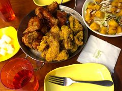 -BHC炸鸡(明洞总店)