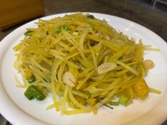 野山椒土豆丝-芝麻花餐厅(祁家豁子店)