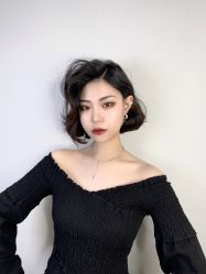 -银星女王公园发型艺术沙龙