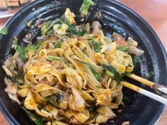 -鸿浩扒猪脚米线