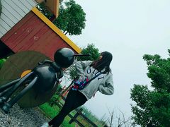 -田园东方蜜桃村的田野营地
