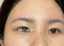 -一个差评成就的纹眉店