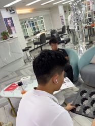 -米娜护肤造型