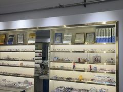 -视野联行眼镜•蔡司•依视路(温江店)