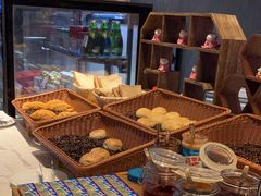 -筠咖啡西餐厅(上海国展宝龙丽筠酒店)